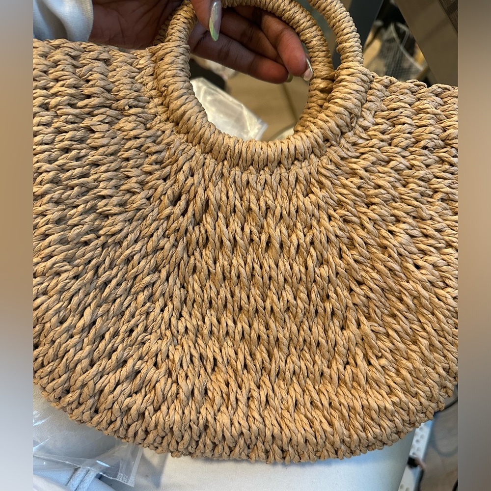 Beach bag perfect for vacation and the summer!